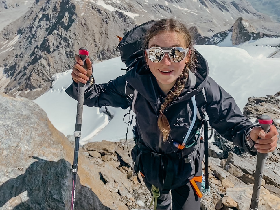 Lilith ist eine junge uns sehr ambitionierte Bergsportlerin, die dank ihrer neu entdeckten Liebe zu den Bergen ihre Magersucht überwunden hat und nun neue Perspektiven für ihre Zukunft entdeckte.