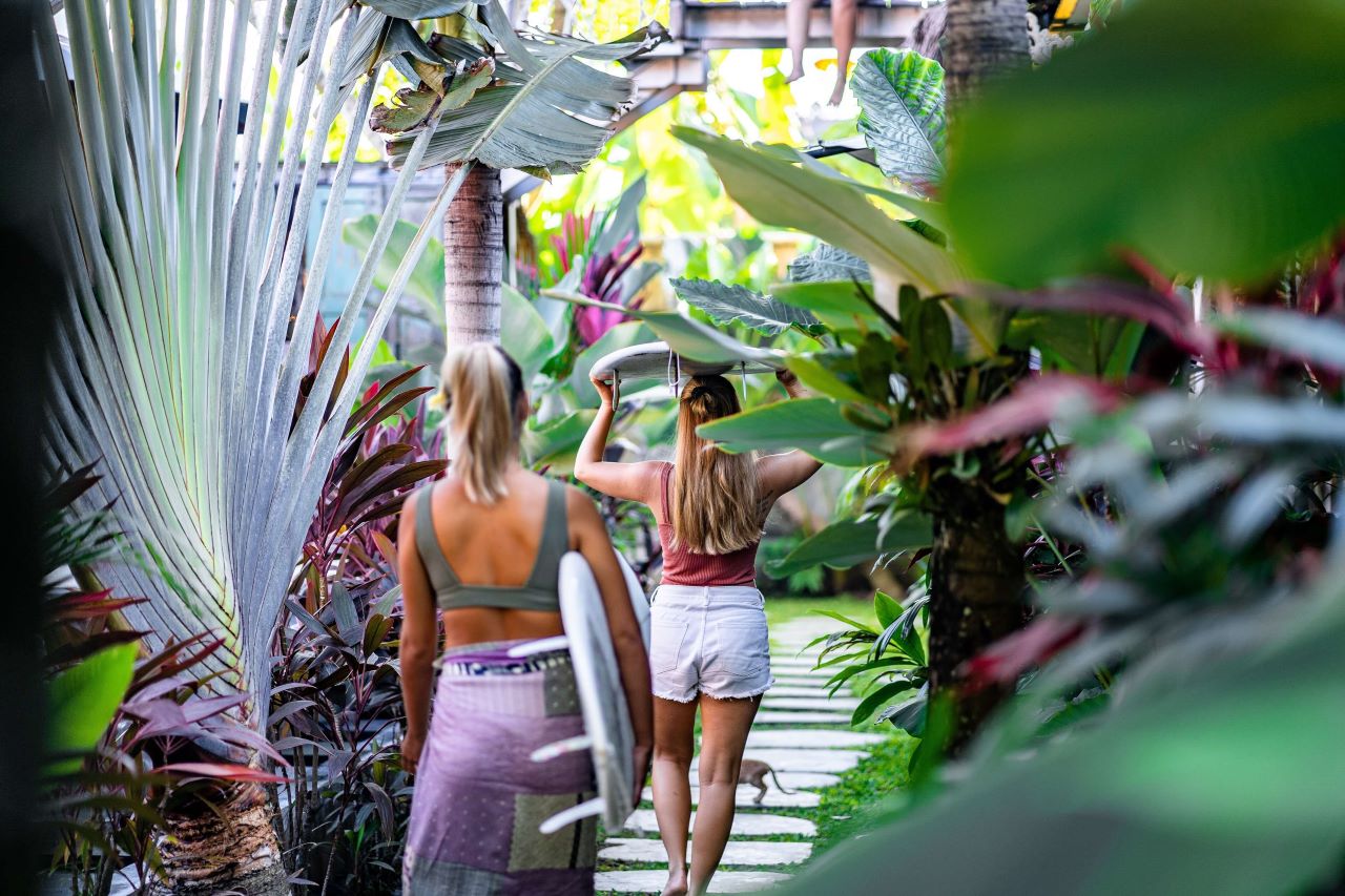 Seaside_Tribe_tropical-garden