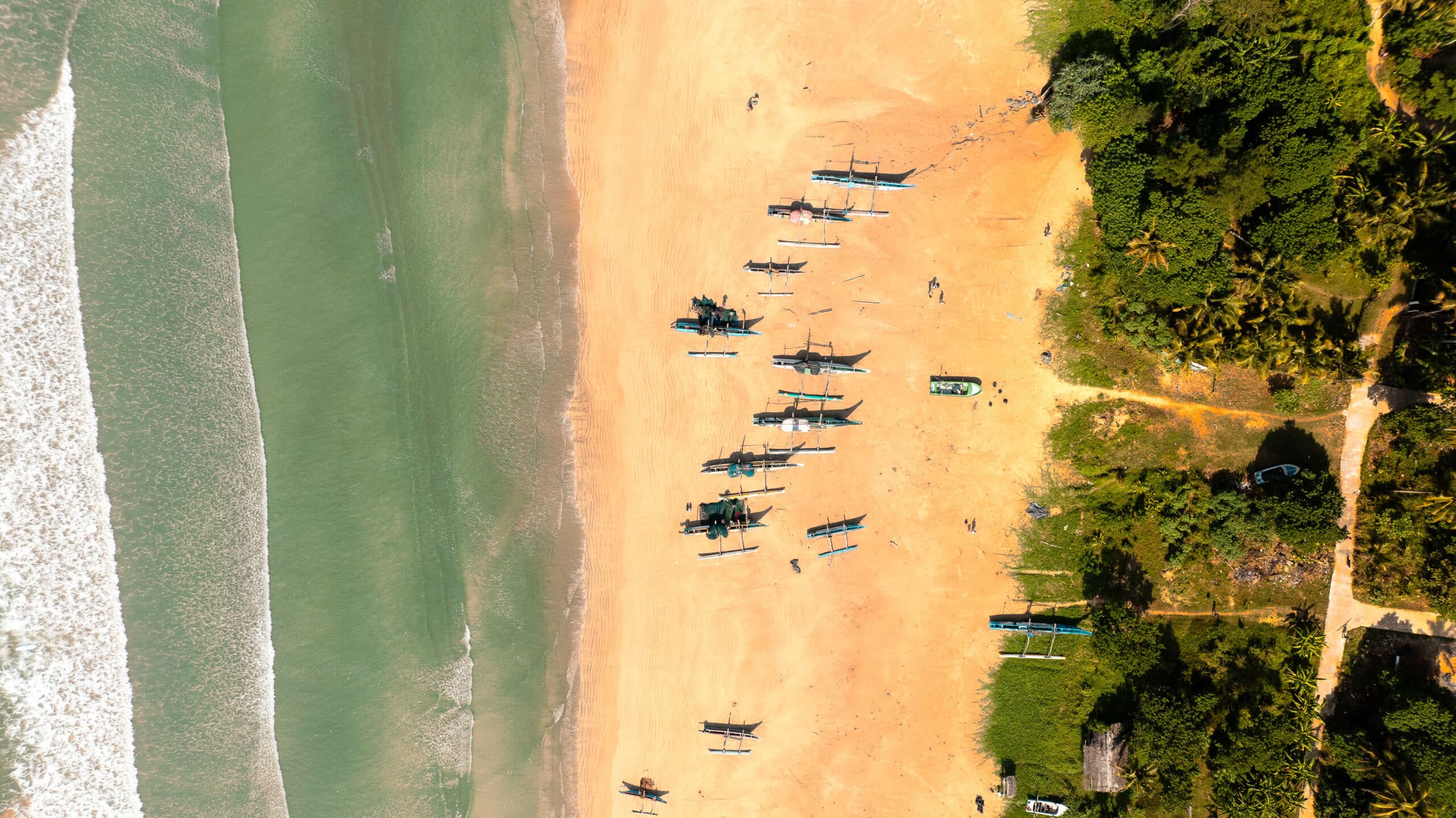 Drohnenaufnahme vom Strand