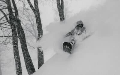Arc’teryx: Between Days – Japan Powder in Schwarz-Weiß