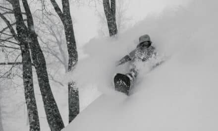 Arc’teryx: Between Days – Japan Powder in Schwarz-Weiß