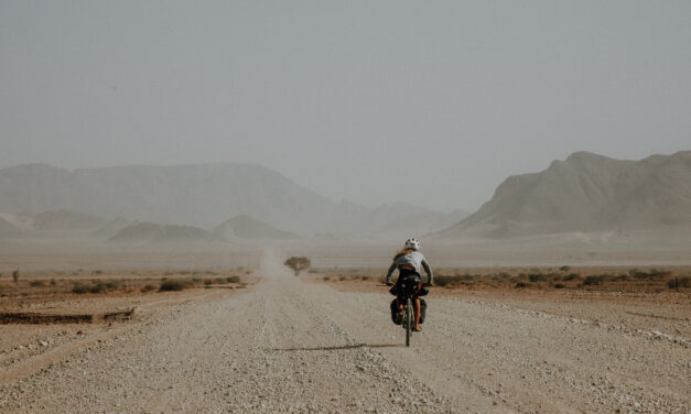 Same Sun – Wiebke Lühmanns Doku über ihr Afrika-Gravel-Abenteuer