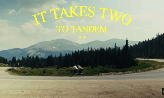 It takes two to Tandem: Das neue Video von Samantha Soriano & Jazz Smith