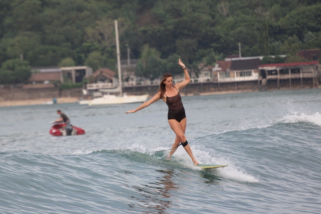 Roots Lombok Surf