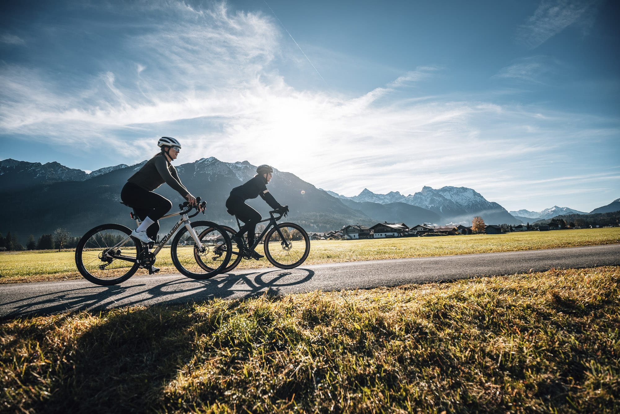 Gravelbikerinnen in der Zugspitz Region