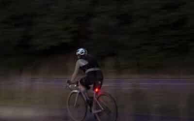 Durch die Nacht: 250 Kilometer Gravel-Abenteuer beim Backroad Night Shift