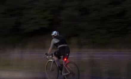Durch die Nacht: 250 Kilometer Gravel-Abenteuer beim Backroad Night Shift